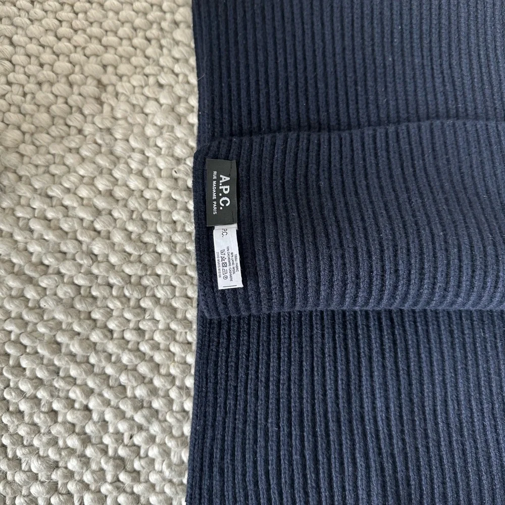 A.P.C. Camille Rib Knit Scarf - Navy - Picture 3 of 4